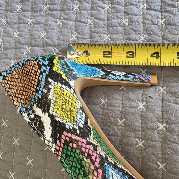 Multicolor Pointed Toe Heels - Picture 9 of 11